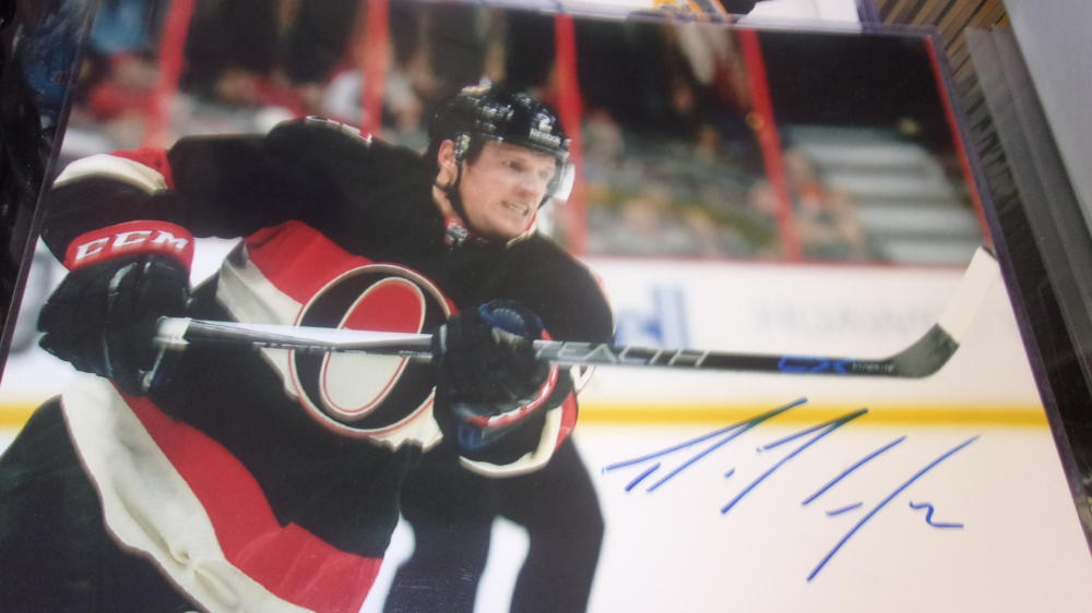 Dion Phaneuf Ottawa Senators signed 11x14 Photo COA 