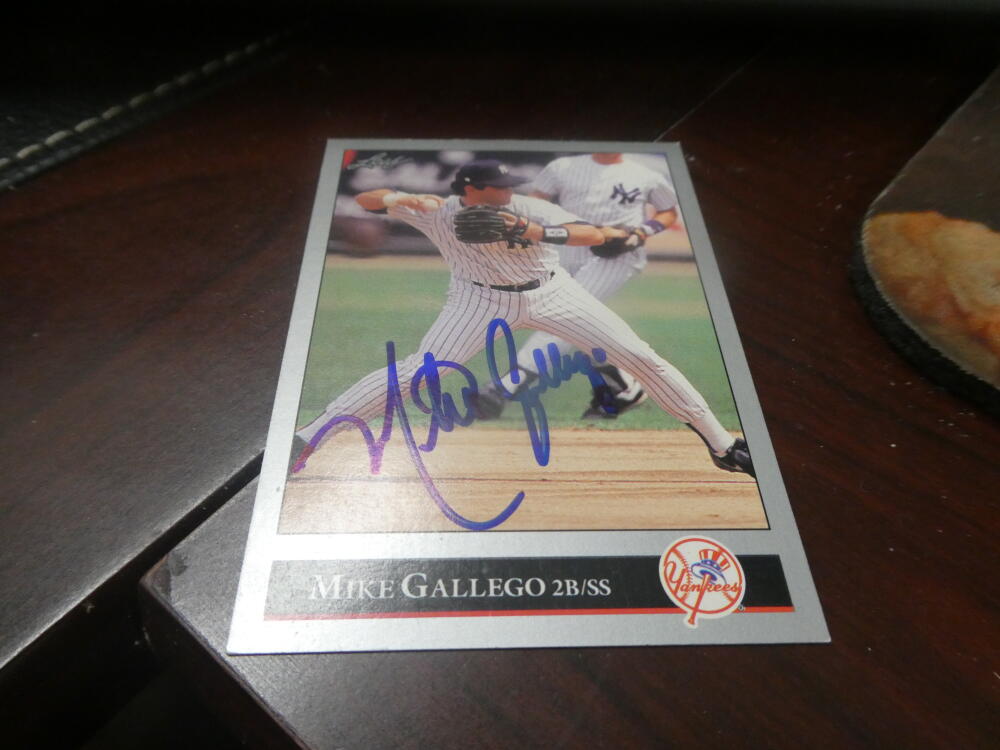  Mike Gallego New York Yankees 1992 Leaf Card COA
