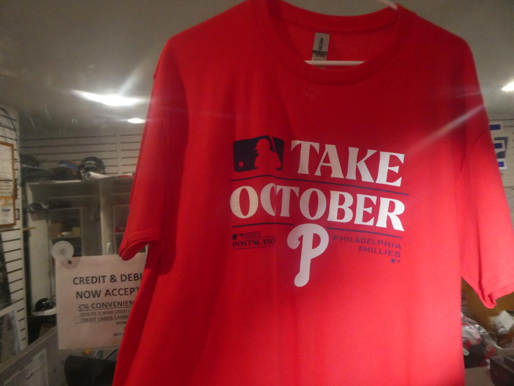  2023 Philadelphia Phillies Red October Large Tshirt NEW